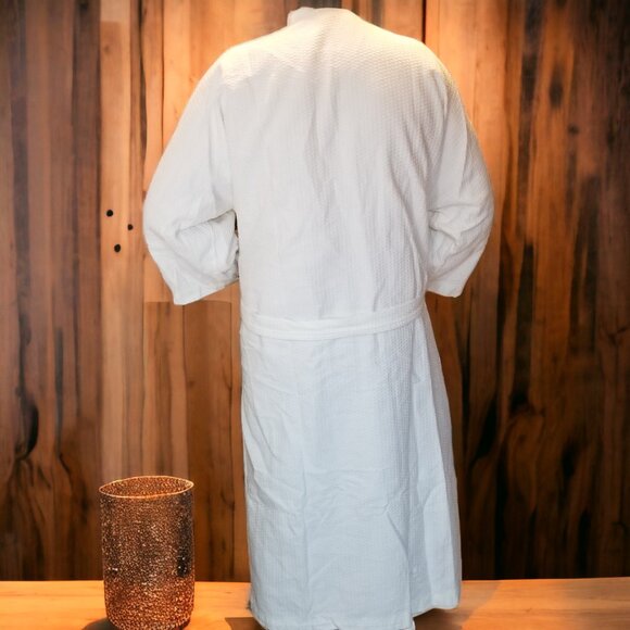 White Unisex Bath Robe Honeycomb/Waffle Weave Wind Creek Bethlehem Casino Resort - Picture 2 of 4